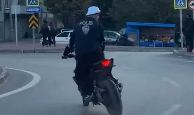 Bursa'da pes dedirten görüntüler! Polis yeleği giyip kuralları çiğnedi