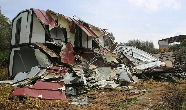 Bursa'da sit alanı temizlendi! Kaçak yapılar yıkıldı