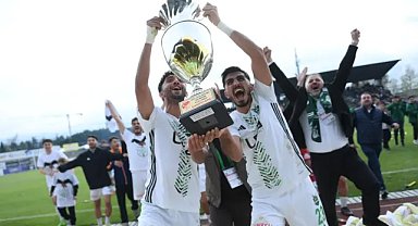 Bursa'da yine şampiyonluk sevinci: İnegöl Kafkasspor 2. lige yükseldi!