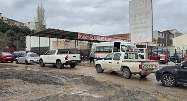 Bursa'ya çamur yağdı! Oto yıkamacılarda uzun kuyruklar oluştu