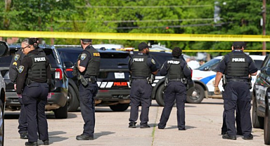 Cinnet geçirdi, 7'si öz evladı 8 çocuğu katletti: En küçüğü 1 yaşındaydı