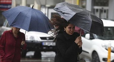 Çok kuvvetli sağanak ve fırtına geliyor! Meteoroloji saat verdi: 24 ile uyarı