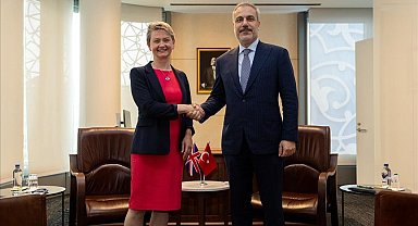 Dışişleri Bakanı Hakan Fidan, İngiltere Dışişleri Bakanı Cooper ile görüştü