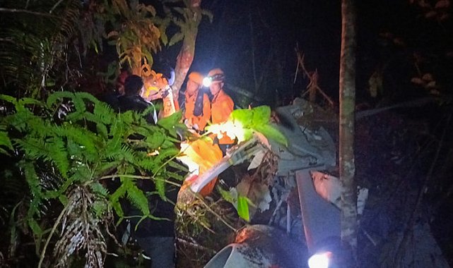 Endonezya'da helikopter kazası: 8 kişi hayatını kaybetti