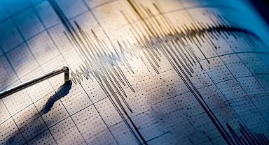 İstanbul'da korkutan deprem! Bursa'da da hissedildi!