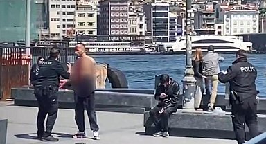 İstanbul'un orta yerinde büfeden aldığı döner bıçağıyla boğazını kesti!