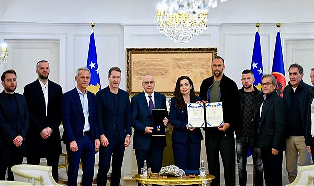 Kosova Milli Takımı'na devlet nişanı