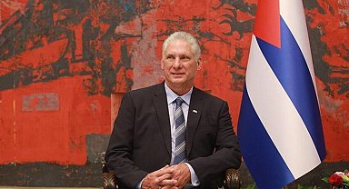 Küba liderinden ABD'ye rest: İstifa etmeyeceğim