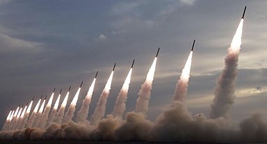 Kuzey Kore çok sayıda balistik füze ateşledi
