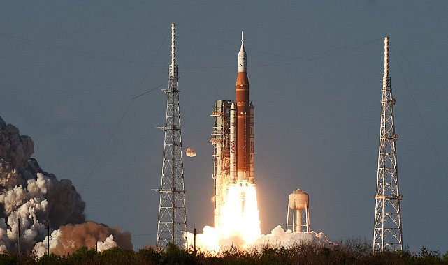 NASA, Artemis II görevi kapsamında Orion uzay aracını Ay'a fırlattı