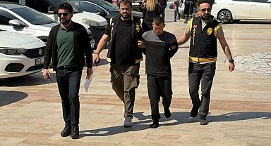 Polisi karşısında görünce yalın ayak kaçmaya çalıştı