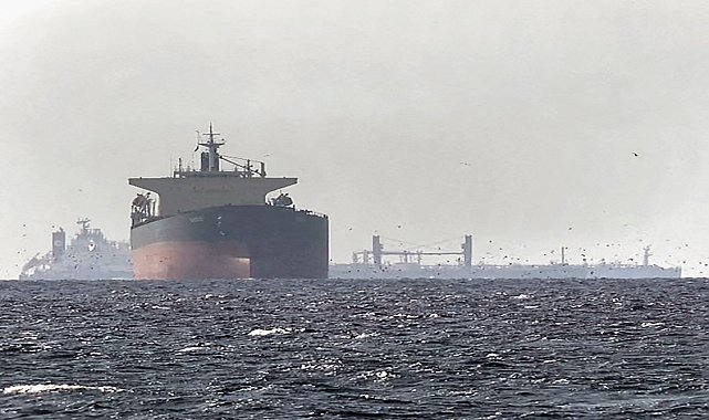 Savaşın ortasında deniz hapsi... 20 bin denizci Hürmüz’de arafta