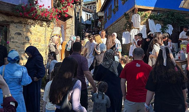 Bursa’da herkes oraya gitti! Bayramda ziyaretçi akını…