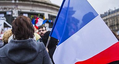 Fransızlar, ırkçılığa karşı Paris’te yürüdü