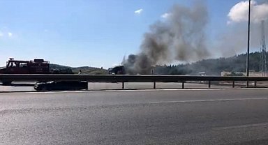 Bursa’da seyir halindeki tır alev topuna döndü