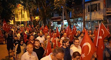 İznikliler meydana akın etti