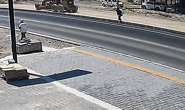 Kamyonetin çarptığı yaya ağır yaralandı; 16 yaşındaki sürücü gözaltında