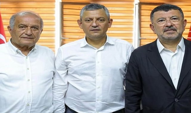 Özel'in yeni parti kararının ardından Hekimhan Belediye Başkanı CHP'den istifa etti