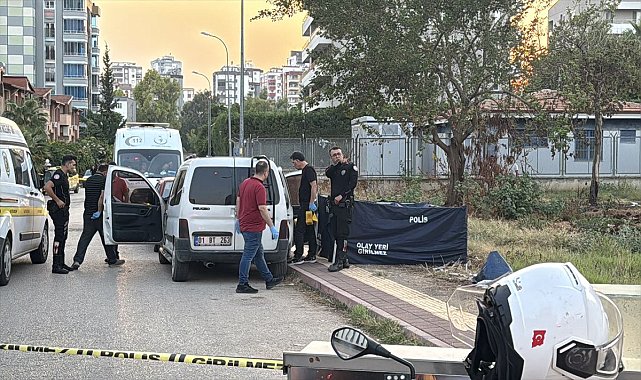 Adana'da Alacak Meselesi Kanlı Bitti: Baba ve Oğul Toprağa Verildi, Firari Zanlı Yakalandı