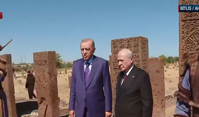 Cumhur İttifakı liderleri Ahlat'ta: Erdoğan ve Bahçeli'den dikkat çeken kare