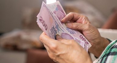 Emekli ve memur maaşlarında dengeler değişti: Yeni zamlar kuruşu kuruşuna hesaplandı