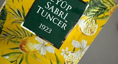 Eyüp Sabri Tuncer Islak Mendil Paketinden Dikkat Çeken Görüntü: İçi Boş Çıktı
