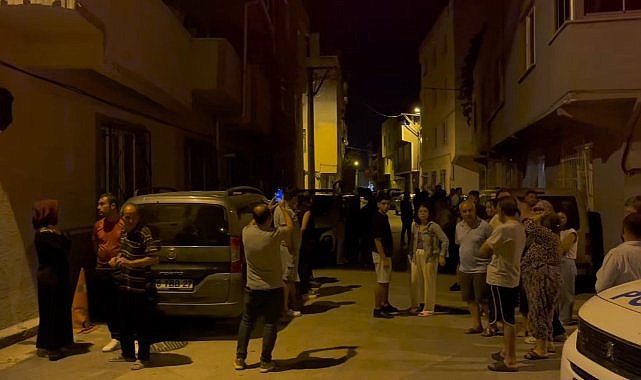 Kavgaya oyuncak kılıçla gelmişler