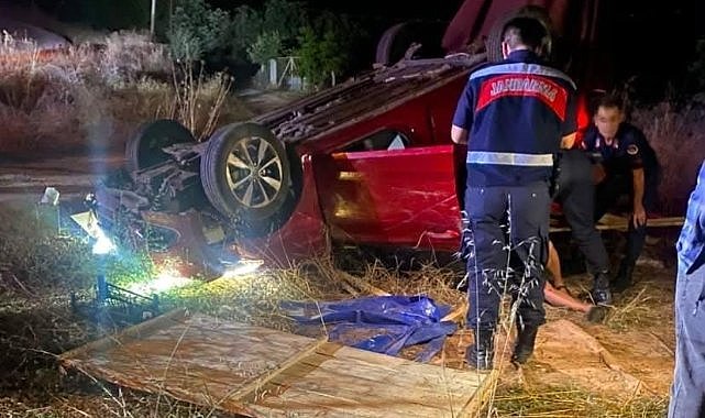 Otomobil şarampole yuvarlandı: 3 yaralı