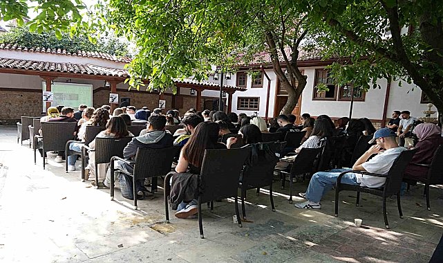 Gazze'de eğitim, 88 bin öğrenci için zorluklara rağmen sürdürülmeye çalışılıyor
