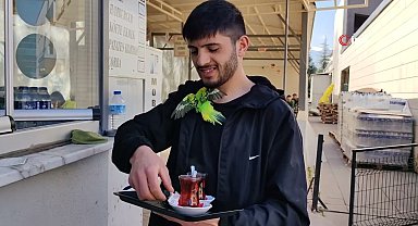 İnegöl'de Çay Servislerini İbiş Yapıyor #bursa #inegol