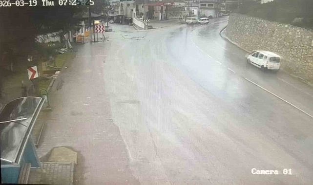 Bursa'da Bayram arifesinde feci kaza kamerada: 7 yaralı